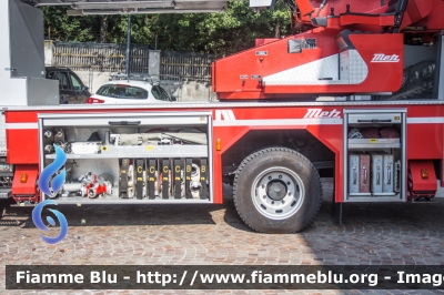 Mercedes-Benz 1124
Vigili del Fuoco
Unione Distrettuale Bolzano
Bezirksverband Bozen
Corpo Volontario di Caldaro Mercato (BZ)
Freiwillige Feuerwehr Kaltern Markt
allestimento Metz
VF 0W1BZ
Parole chiave: Mercedes-Benz 1124 VF0W1BZ