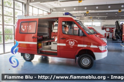 Mercedes-Benz Sprinter 4x4 II serie
Vigili del Fuoco
Unione Distrettuale Merano - Bezirksverband Meran
Corpo Volontario di Lana - Freiwillige Feuerwehr Lana (BZ)
VF 0Y4 BZ
Parole chiave: Mercedes-Benz Sprinter_4x4_IIserie VF0Y4BZ