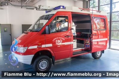 Mercedes-Benz Sprinter 4x4 II serie
Vigili del Fuoco
Unione Distrettuale Merano - Bezirksverband Meran
Corpo Volontario di Lana - Freiwillige Feuerwehr Lana (BZ)
VF 0Y4 BZ
Parole chiave: Mercedes-Benz Sprinter_4x4_IIserie VF0Y4BZ