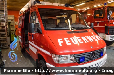 Mercedes-Benz Sprinter 4x4 I serie
Vigili del Fuoco
Unione Distrettuale Merano - Bezirksverband Meran
Corpo Volontario di Rifiano - Freiwillige Feuerwehr Riffian (BZ)
VF 0X7 BZ
Parole chiave: Mercedes-Benz Sprinter_4x4_Iserie VF0X7BZ