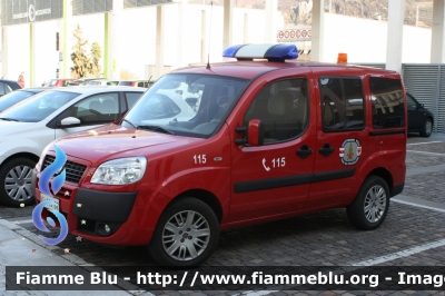 Fiat Doblò II serie
Vigili del Fuoco
Corpo Permanente di Bolzano
Berufsfeuerwehr Bozen
VF 115 BZ
Parole chiave: Fiat Doblò_IIserie VF115BZ