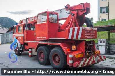 Fiat 300PC
Vigili del Fuoco
Comando Provinciale di Belluno
Distaccamento Permanente di Pieve di Cadore
AutoGru da 16 ton allestimento Cristanini
VF 11751
Parole chiave: Fiat 300PC VF11751