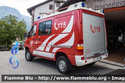 Mercedes-Benz Sprinter 4x4 II serie
Vigili del Fuoco
Unione Distrettuale Merano - Bezirksverband Meran
Corpo Volontario di Monte san Zeno - 
Freiwillige Feuerwehr Zenoberg (BZ)
VF 11R BZ
Parole chiave: Mercedes-Benz Sprinter_4x4_IIserie VF11RBZ