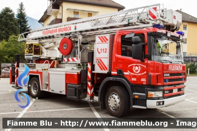 Scania 114G340
Vigili del Fuoco
Unione Distrettuale Bassa Val Pusteria (BZ)
Bezirksverband Unterpustertal
Veicolo ospitato dal Corpo di Brunico
Allestimento Bronto Skylift
VF 12T BZ
Parole chiave: Scania 114G340 VF12TBZ