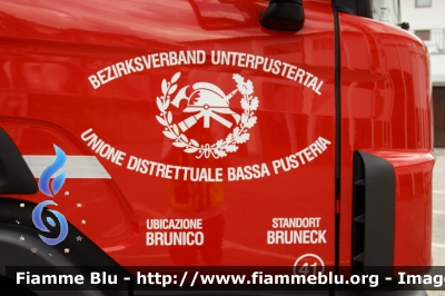 Scania 114G340
Vigili del Fuoco
Unione Distrettuale Bassa Val Pusteria (BZ)
Bezirksverband Unterpustertal
Veicolo ospitato dal Corpo di Brunico
Allestimento Bronto Skylift
VF 12T BZ
Parole chiave: Scania 114G340 VF12TBZ