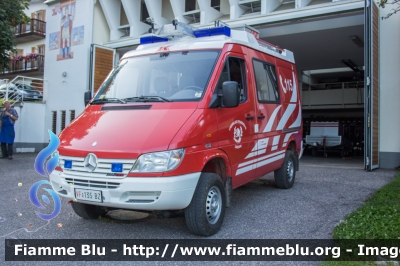 Mercedes-Benz Sprinter 4x4 II serie
Vigili del Fuoco
Unione Distrettuale Merano - Bezirksverband Meran
Corpo Volontario di Grissiano - Freiwillige Feuerwehr Grissian (BZ)
Allestimento Kofler Fahrzeugbau
VF 135 BZ
Parole chiave: Mercedes-Benz Sprinter_4x4_IIserie VF135BZ