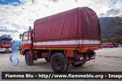 Iveco 90PC
Vigili del Fuoco
Comando Provinciale di Roma
Colonna Mobile Lazio
Sezione Operativa Roma 3
VF 13665

qui fotografato presso il campo 
di Cittareale (RI) durante 
il sisma del Centro Italia
Parole chiave: Iveco 90PC VF13665