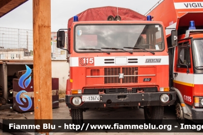 Iveco 90PC
Vigili del Fuoco
Comando Provinciale di Roma
Distaccamento di Civitavecchia
VF 13674
Parole chiave: Iveco 90PC VF13674