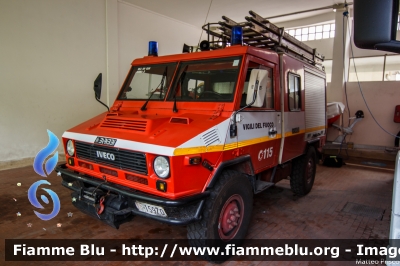 Iveco VM90
Vigili del Fuoco
Comando Provinciale di Roma
Distaccamento Cittadino EUR
Polisoccorso allestimento Baribbi
VF 15970
Parole chiave: Iveco VM90 VF15970