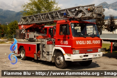 Iveco Zeta 109-14
Vigili del Fuoco
Comando Provinciale di Belluno
Distaccamento Permanente di Feltre (BL)
Allestimento Iveco-Magirus
VF 16881
Parole chiave: Iveco Zeta 109-14 VF16881