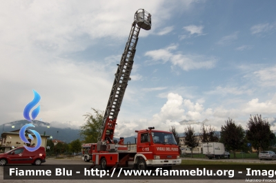 Iveco Zeta 109-14
Vigili del Fuoco
Comando Provinciale di Belluno
Distaccamento Permanente di Feltre (BL)
Allestimento Iveco-Magirus
VF 16881
Parole chiave: Iveco Zeta 109-14 VF16881