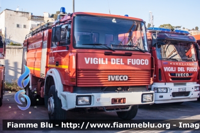 Iveco 190-26
Vigili del Fuoco
Comando di Provinciale di Napoli
AutoBottePompa allestimento Baribbi
VF 17076
Parole chiave: Iveco 190-26 VF17076