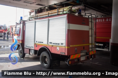 Iveco Zeta 65-12
Vigili del Fuoco
Comando Provinciale di Rieti
Polisoccorso allestimento Baribbi
VF 17203
Parole chiave: Iveco Zeta_65-12 VF17203 santa_barbara_2017