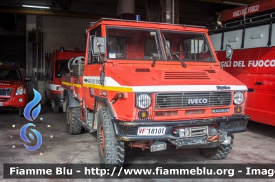 Iveco VM90
Vigili del Fuoco
Comando Provinciale di Rieti
Allestimento Iveco-Magirus
VF 18101
Parole chiave: Iveco VM90 VF18101 Santa_BArbara_2017