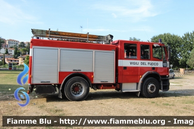 Iveco EuroTech 190E27
Vigili del Fuoco
Comando Provinciale di Perugia
Distaccamento Volontario di Castiglione del Lago (PG)
allestimento Baribbi
VF 18141
Parole chiave: Iveco EuroTech_190E27 VF18141