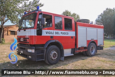 Iveco EuroTech 190E27
Vigili del Fuoco
Comando Provinciale di Perugia
Distaccamento Volontario di Castiglione del Lago (PG)
allestimento Baribbi
VF 18141
Parole chiave: Iveco EuroTech_190E27 VF18141