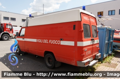 Iveco Daily II serie
Vigili del Fuoco
Comando Provinciale di Roma
magazzino caricamento Nomentano
VF 18673
Parole chiave: Iveco Daily_IIserie VF18673