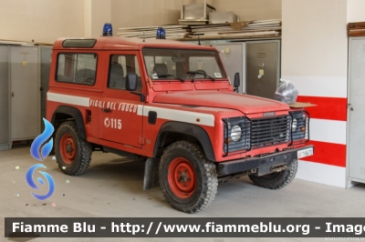 Land Rover Defender 90
Vigili del Fuoco
Comando Provinciale di Catanzaro
Distaccamento Permanente di Chiaravalle
VF 19670
Parole chiave: Land_Rover Defender_90 VF19670