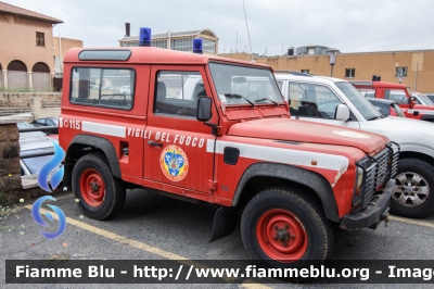 Land Rover Defender 90
Vigili del Fuoco
Comando Provinciale di Roma
Nucleo NBCR
VF 19764
Parole chiave: Land-Rover Defender_90 VF19764