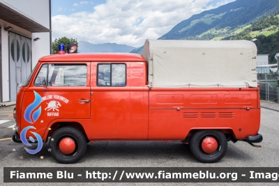 Volkswagen Transporter T2
Vigili del Fuoco
Unione Distrettuale Merano - Bezirksverband Meran
Corpo Volontario di Rifiano - Freiwillige Feuerwehr Riffian (BZ)
VF 1K0 BZ
Parole chiave: Volkswagen Transporter_T2 VF1K0TN