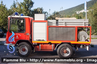 Seicom Oz 50
Vigili del Fuoco
Unione distrettuale di Mezzolombardo
Corpo Volontario di Cavedago (TN)
VF 1L2 TN
Parole chiave: Seicom Oz_50 VF1L2TN