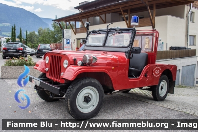 Jeep Willys
Vigili del Fuoco
Unione Distrettuale Merano - Bezirksverband Meran
Corpo Volontario di Tirolo - Freiwillige Feuerwehr Tirol (BZ)
VF 1N6 BZ
Parole chiave: Jeep Willys VF1N6BZ