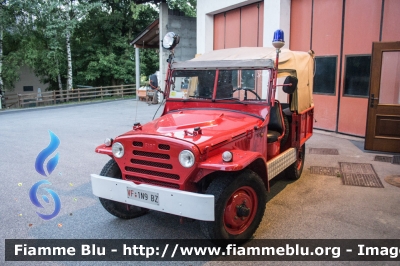 Fiat Campagnola I serie
Vigili del Fuoco
Unione Distrettuale Merano - Bezirksverband Meran
Corpo Volontario di Tesimo - Freiwillige Feuerwehr Tisens (BZ)
VF 1N9 BZ
Parole chiave: Fiat Campagnola_Iserie VF1N9BZ