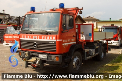 Mercedes-Benz 1124 4x4
Vigili del Fuoco
Comando Provinciale di Belluno
VF 20089
Parole chiave: Mercedes-Benz 1124_4x4 VF20089