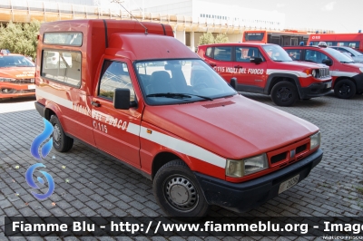 Fiat Fiorino II serie
Vigili del Fuoco
Comando Provinciale di Roma
Distaccamento Montelanico
VF 20296
Parole chiave: Fiat Fiorino_IIserie VF20296