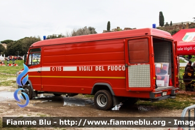 Mercedes-Benz Vario 612D
Vigili del Fuoco
VF 20731
Parole chiave: Mercedes-Benz Vario_612D VF20731