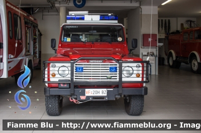 Land-Rover Defender 110
Vigili del Fuoco
Unione Distrettuale Merano - Bezirksverband Meran
Corpo Volontario di Tirolo - Freiwillige Feuerwehr Tirol (BZ)
VF 10H BZ
Parole chiave: Land-Rover Defender_110 VF20HBZ