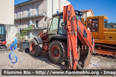 JCB 4CX
Vigili del Fuoco
Comando Provinciale de L'Aquila
Colonna Mobile Regionale
Gruppo Operativo Speciale 
VF 21653
Parole chiave: JCB 4CX VF21653 Santa_Barbara_2017