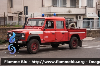 Land Rover Defender 130
Vigili del Fuoco
Comando Provinciale di Viterbo
VF 21700
Parole chiave: Land-Rover Defender_130 VF21700