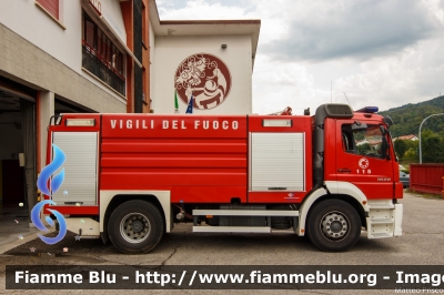 Mercedes-Benz Atego 1828 I serie
Vigili del Fuoco
Comando Provinciale di Belluno
Distaccamento Permanente di Feltre (BL)
AutoBottePompa allestimento Bai
VF 22458
Parole chiave: Mercedes-Benz Atego_1828_Iserie VF22458