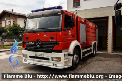 Mercedes-Benz Atego 1828 I serie
Vigili del Fuoco
Comando Provinciale di Belluno
Distaccamento Permanente di Feltre (BL)
AutoBottePompa allestimento Bai
VF 22458
Parole chiave: Mercedes-Benz Atego_1828_Iserie VF22458