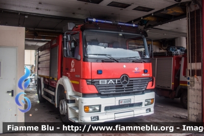 Mercedes-Benz Atego 1828 I serie
Vigili del Fuoco
Comando Provinciale di Rieti
AutoBottePompa allestimento Bai
VF 22559
Parole chiave: Mercedes-Benz Atego_1828_Iserie VF22559