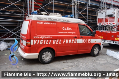 Volkswagen Transporter T5
Vigili del Fuoco
Comando Provinciale di Firenze
Centro Documentazione Video - Regia Mobile
CoEm Comunicazione in Emergenza
VF 23250
Parole chiave: Volkswagen Transporter_T5 VF23250