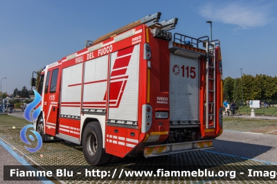 Iveco Stralis AF190S40 I serie
Vigili del Fuoco
Comando Provinciale di Brescia
AutoPompaSerbatoio allestita Magirus
VF 23685
Parole chiave: Iveco Stralis_AF190S40_Iserie VF23685