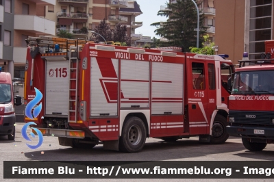 Iveco Stralis AF190S40 I serie
Vigili del Fuoco
Comando Provinciale di Viterbo
AutoPompaSerbatoio allestimento Iveco-Magirus
VF 23691
Parole chiave: Iveco Stralis_AF190S40_Iserie VF23691