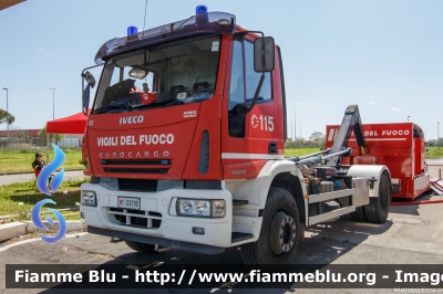 Iveco EuroCargo 180E28 II serie
Vigili del Fuoco
Comando Provinciale di Perugia
Allestimento Iveco-Magirus
VF 23718
Parole chiave: Iveco EuroCargo_180E28_IIserie VF23718