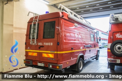 Mercedes-Benz Vario 814D
Vigili del Fuoco
Comando Provinciale di Sondrio
AutoFurgone/Unità di Crisi Locale
Allestimento BAI
VF 23812
Parole chiave: Mercedes-Benz Vario_814D VF23812