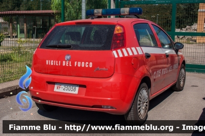 Fiat Grande Punto
Vigili del Fuoco
Comando Provinciale di Roma
Vf 25058

Parole chiave: Fiat Grande_Punto VF25058