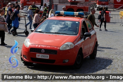 Fiat Grande Punto
Vigili del Fuoco
Comando Provinciale di Roma
Vf 25059
Parole chiave: Fiat Grande_Punto VF25059