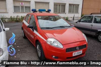 Fiat Grande Punto
Vigili del Fuoco
VF 25060
Parole chiave: Fiat Grande_Punto VF25060