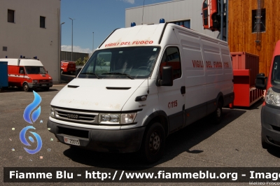 Iveco Daily III serie
Vigili del Fuoco
Comando Provinciale di Roma
VF 25515
Parole chiave: Iveco Daily_IIIserie VF25515