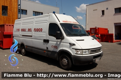 Iveco Daily III serie
Vigili del Fuoco
Comando Provinciale di Roma
VF 25515
Parole chiave: Iveco Daily_IIIserie VF25515