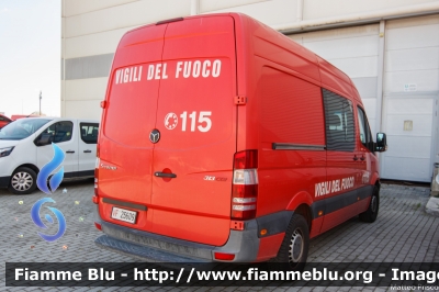 Mercedes-Benz Sprinter III serie
Vigili del Fuoco
Comando Provinciale di Pordenone
VF 25609
Parole chiave: Mercedes-Benz Sprinter_IIIserie VF25609