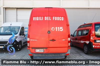 Mercedes-Benz Sprinter III serie
Vigili del Fuoco
Comando Provinciale di Pordenone
VF 25609
Parole chiave: Mercedes-Benz Sprinter_IIIserie VF25609