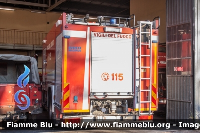 Iveco EuroCargo 180E30 III serie
Vigili del Fuoco
Comando Provinciale di Napoli
AutoBottePompa allestimento Iveco-Magirus
VF 25831
Parole chiave: Iveco EuroCargo_180E30_III_serie VF25831