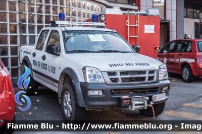 Isuzu D-Max I serie 
Vigili del Fuoco
Comando Provinciale di Napoli
VF 25936
Parole chiave: Isuzu D-Max_I_serie VF25936